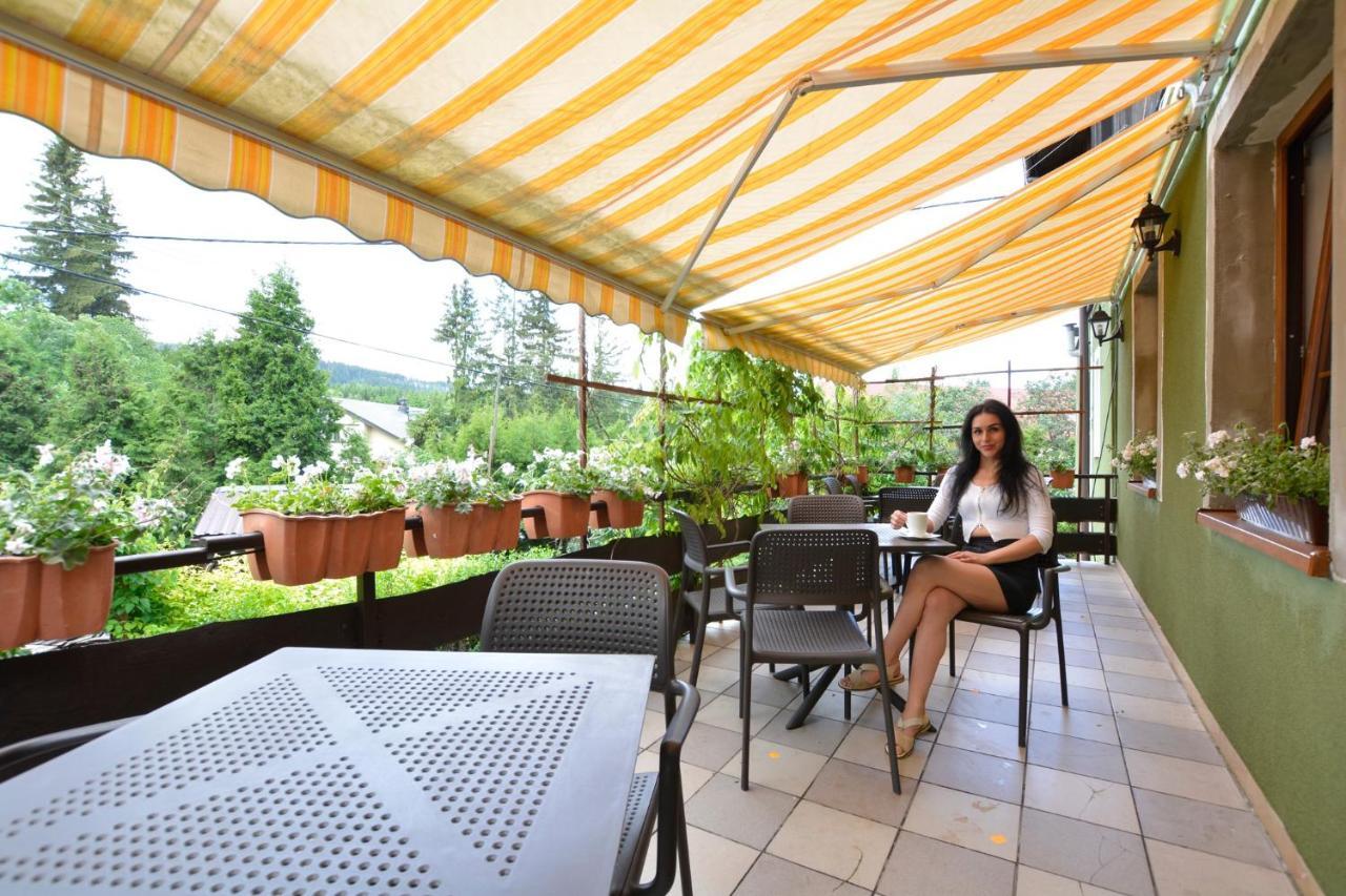 Zajazd Karlow Restauracja & Pokoje Goscinne Extérieur photo